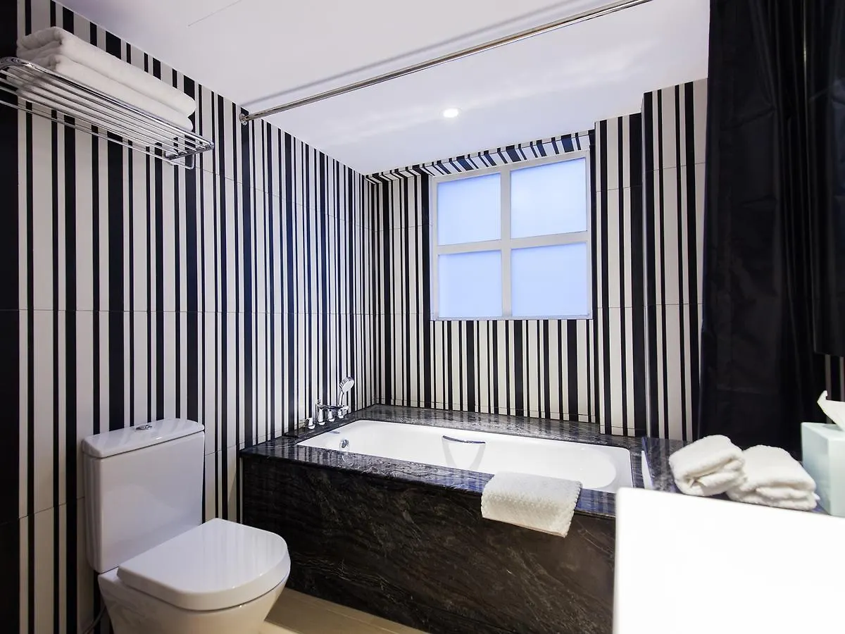Caravel Hotel Macau 2*,